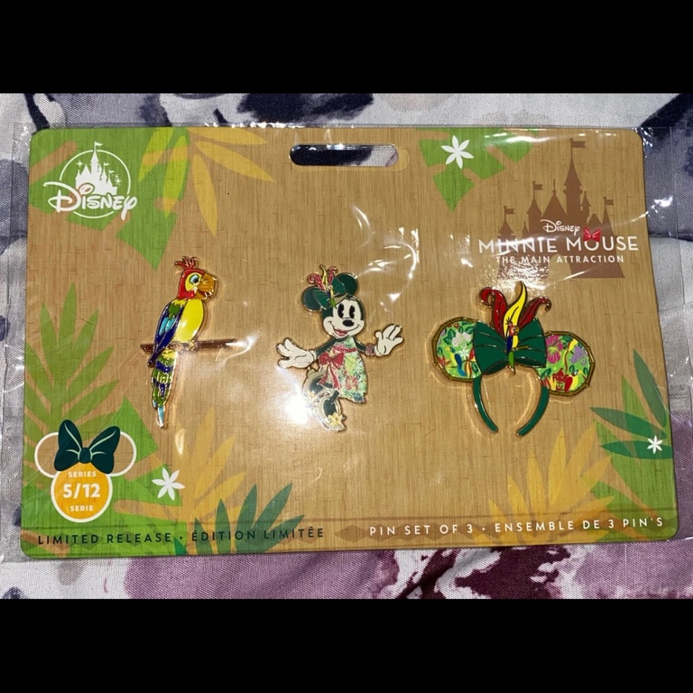 Minnie Mouse main attraction tiki room pins